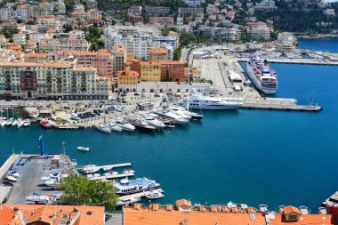 Fransa'da Nice Deniz Limanı yukarıdan görünümü.