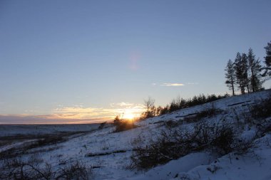 Dağlarda güzel bir gün batımı
