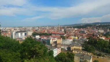 Romanya 'nın Transilvanya kentinin merkezindeki Cluj-Napoca kentinin panoramik manzarası