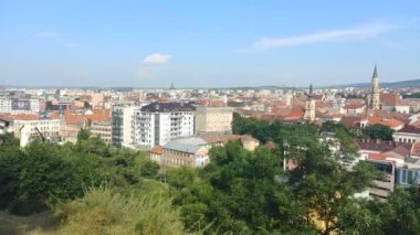 Romanya 'nın Transilvanya kentinin merkezindeki Cluj-Napoca kentinin panoramik manzarası
