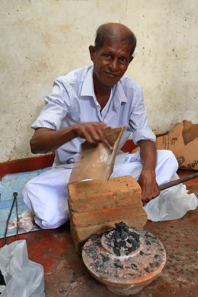 Heat Treatment Sapphires Ratnapura Sri Lanka — Stock Photo, Image