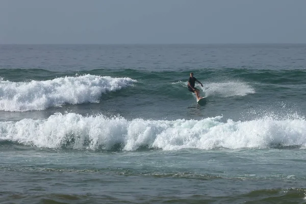 Surfowania Fal Plaży Koggala Sri Lanka Grudzień 2017 — Zdjęcie stockowe