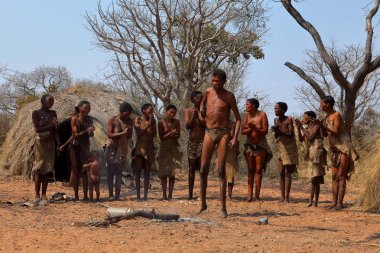 Namibya, 05 Eylül 2012 San geleneksel dans