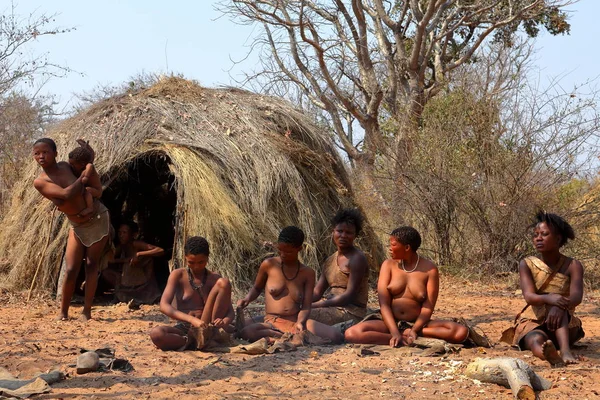 Люди San Племені Намібії Вер 2012 — стокове фото