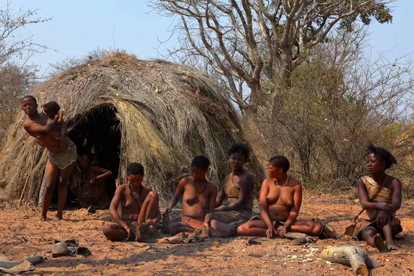 Menschen Des San Stammes Namibia September 2012 — Stockfoto