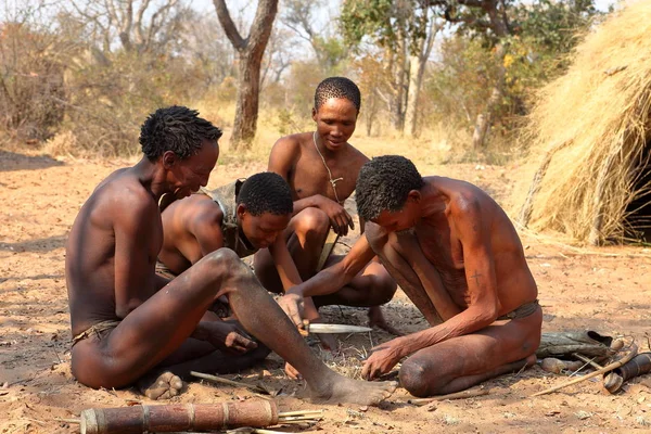 Bosjesmannen Namibië Maken Brand — Stockfoto