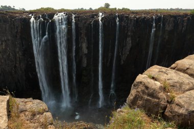 Victoria Şelaleleri ve Zambezi Zambiya ve Zimbabve arasında