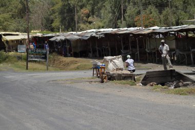 Yol kenarındaki yoksulluk ve Kenya, 08 pazarlarda. Ekim 2012