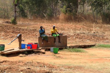 Malavi, 22 su alma çiftlik insanlar. Eylül 2012