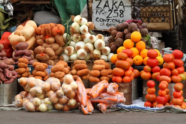 ジンバブエのブラワヨ市場で新鮮な野菜 — ストック写真