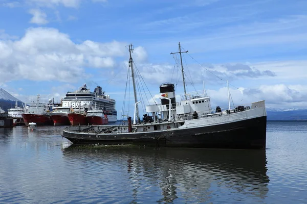 Кораблекрушение Порту Ушуая — стоковое фото