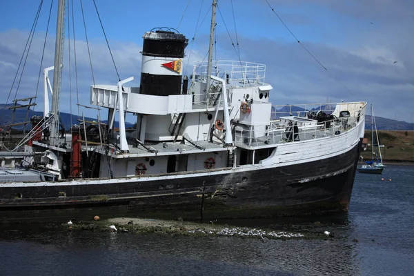 Старый Корабль Wreck Гавани Ушуайя — стоковое фото