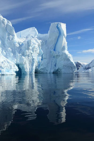 氷と南極大陸の氷河を風景します ストック写真