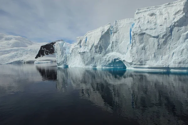 Liggande Och Glaciärer Antarktis — Stockfoto