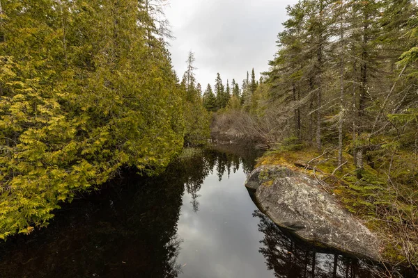 Kanada'da Pukaskwa Milli Parkı Peyzaj