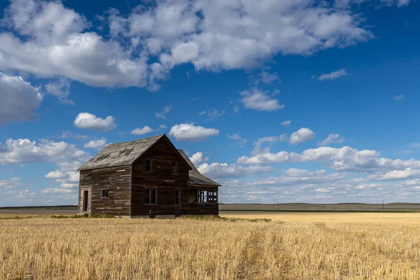 Övergivna Gård Prärien Kanada — Stockfoto