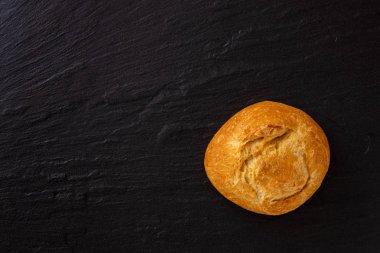 Taze rustik topuzunlu kahvaltı