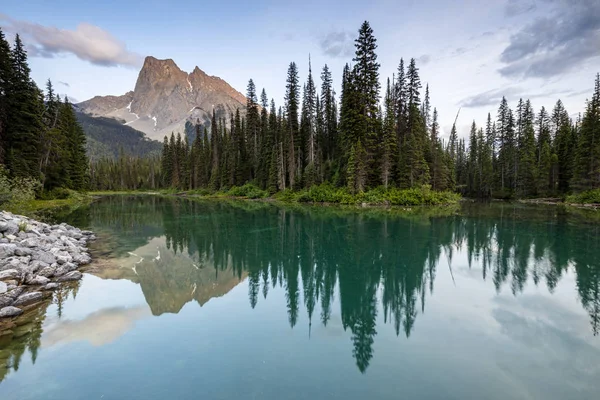 Smaragdové Jezero Joho Národní Park Kanadě — Stock fotografie