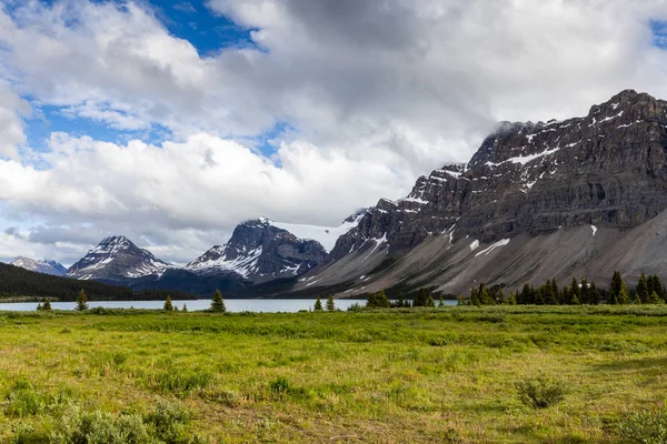 Lago Bow Presso Parco Icefield Alberta Canada — Foto Stock