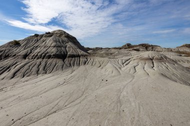 Badland ve Red Deer Nehri Kanyon Alberta Kanada