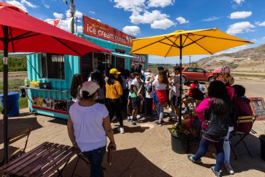 Drumheller Kanada Hoodoos tarafından Snackbar bir Snackbar İnsanlar, 12. Haziran 2019