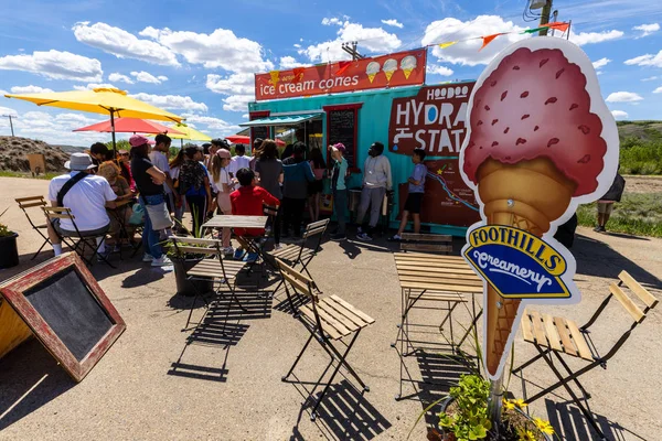 Drumheller Kanada Hoodoos tarafından Snackbar bir Snackbar İnsanlar, 12. Haziran 2019