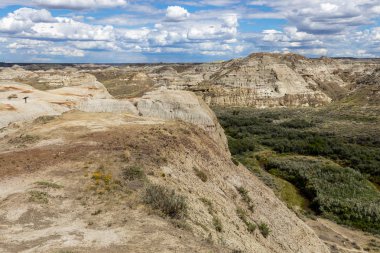 Kanada'da Alberta Çayırı'nda Badlands