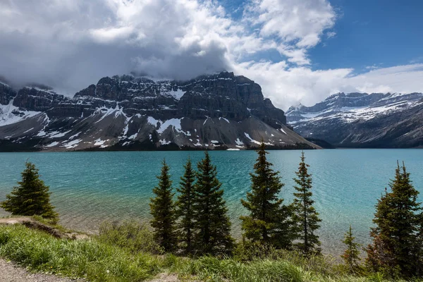 Lake Bow Las Montañas Rocosas Canadienses Del Parque Nacional Banff — Foto de Stock