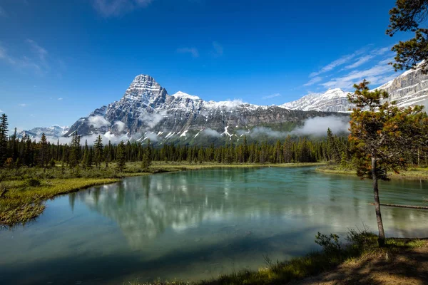 Озеро Гектор Канадских Скалистых Горах Национального Парка Джаспер — стоковое фото