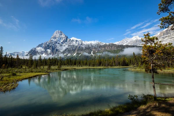 Lac Hector Dans Les Montagnes Rocheuses Canadiennes Parc National Jasper — Photo