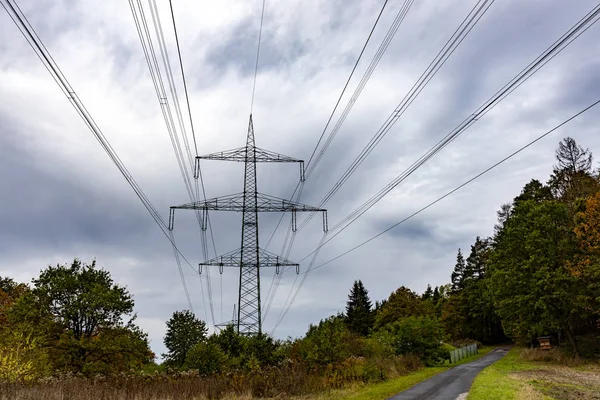 Uma Linha Energia Elétrica Campo — Fotografia de Stock