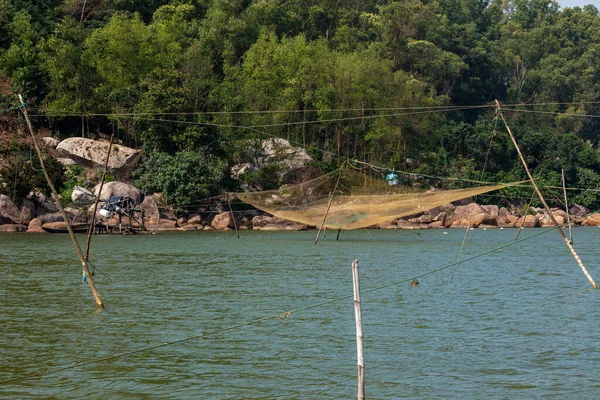 베트남 중대의 석호에서 어망을 사용하는 — 스톡 사진