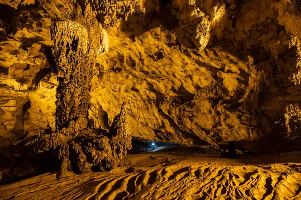 Grotta Nguom Ngao Cao Bang Vietnam — Foto Stock