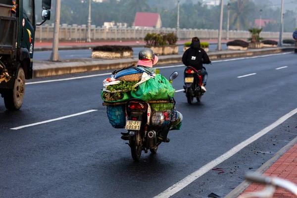 Transport Motocyklem Ulicach Hoi Wietnamie Grudzień 2019 — Zdjęcie stockowe