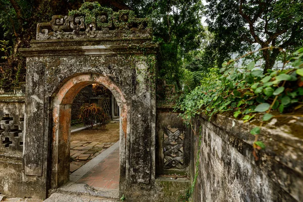 越南宁边和路的庙宇 — 图库照片