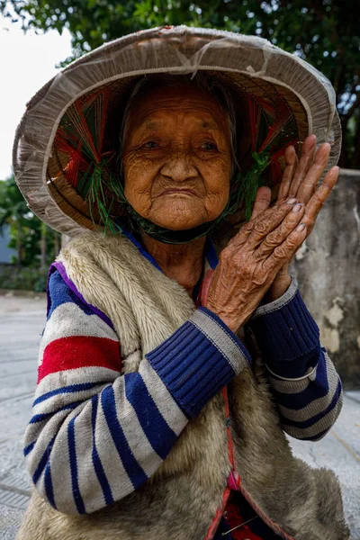 Ritratto Una Vecchia Vietnam — Foto Stock