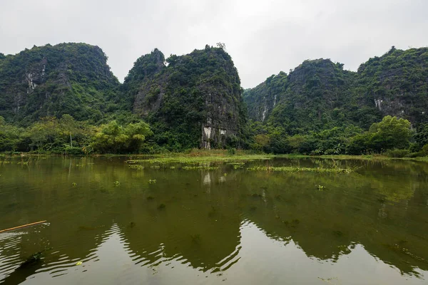Die Landschaft Von Ninh Binh Mit Den Höhlen Von Tam — Stockfoto