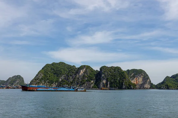 Île Dans Baie Long Vietnam — Photo