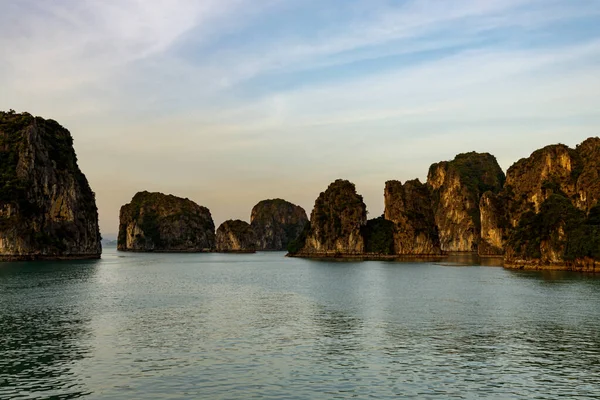 Puesta Sol Bahía Long Vietnam —  Fotos de Stock