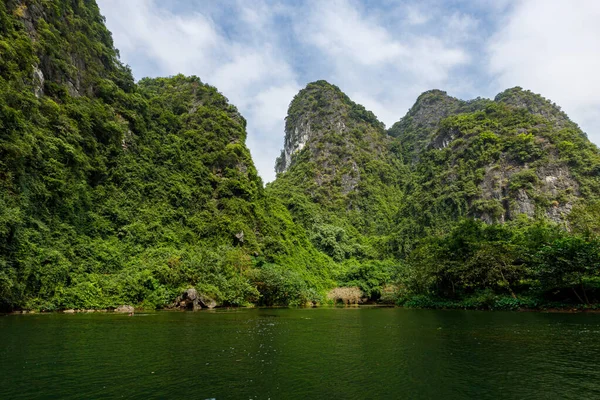 Paisaje Ninh Binh Con Las Cuevas Tam Coc Trang —  Fotos de Stock