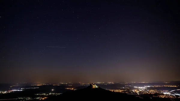 Die Burg Hohenzollern Deutschland Bei Nacht Mit Den Sternen — Stockfoto