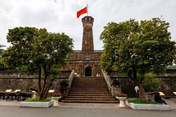 Bandeira Torre Hanói Vietnã — Fotografia de Stock