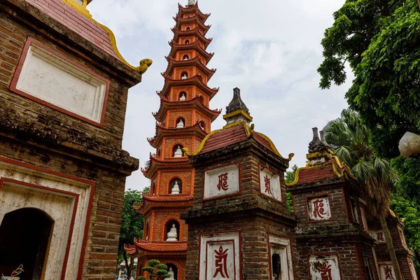 Pagoda Tran Quoc Hanoi Vietnam — Foto de Stock