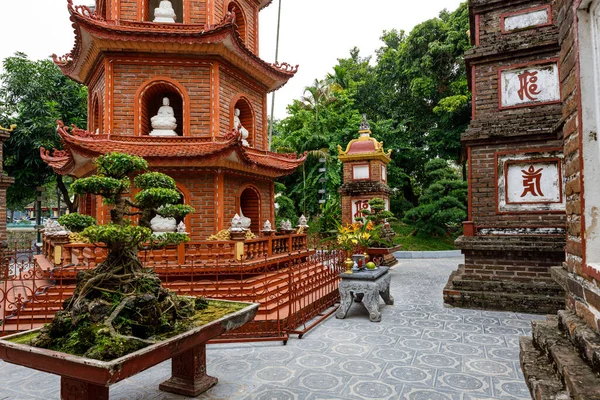 Pagoda Tran Quoc Hanoi Vietnam — Foto de Stock