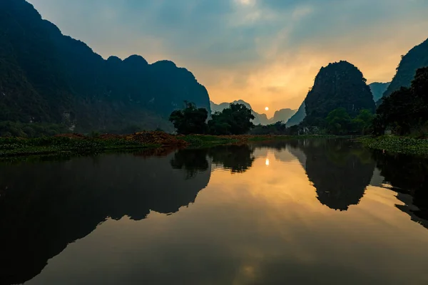 Landscape Ninh Binh Caves Tam Coc Trang Sunset — Stock Photo, Image