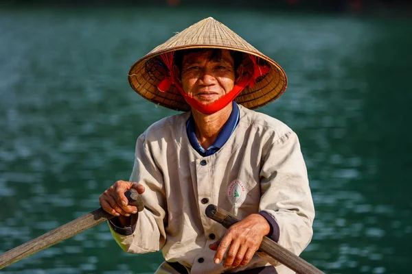 Hombres Con Sombrero Vietnam — Foto de Stock