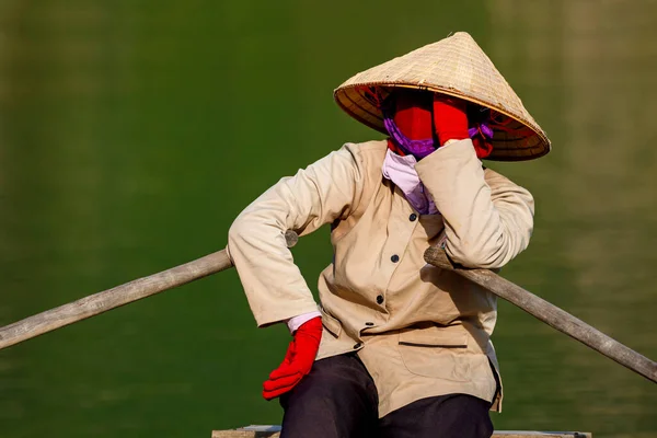 Una Mujer Con Sombrero Vietnam — Foto de Stock