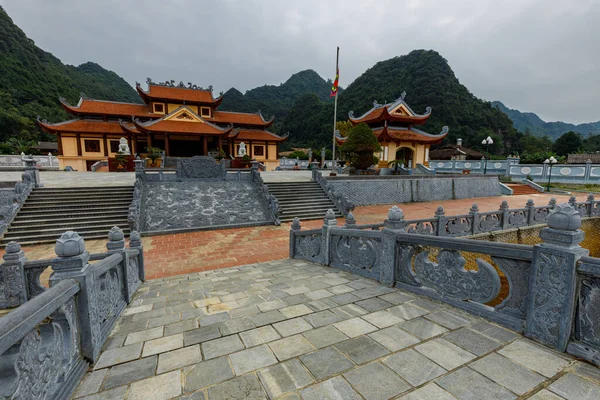Portão Templo Bac Son Vietnã — Fotografia de Stock