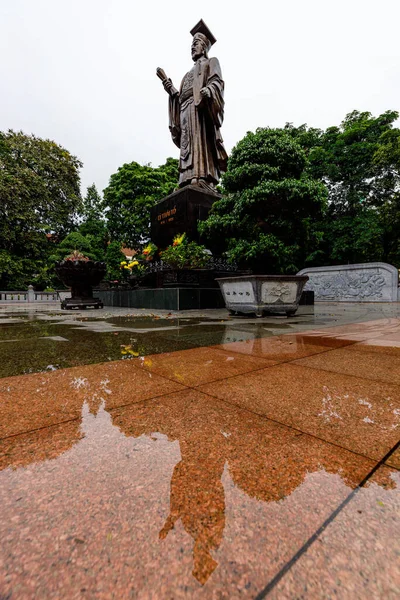 Statue Confucius Hanoi Vietnam — Photo