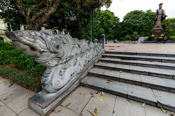 Confucius Statue Hanoi Vietnam — Stock Photo, Image